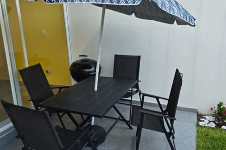 Mesa afuera